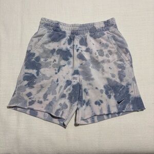Boys Nike Sportswear Club Fleece Tie-Dye Shorts | Blue | Size Medium